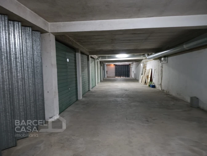 Garagem para Venda em Galegos (São Martinho) Foto 3