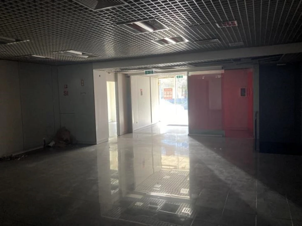 Loja para Venda em Cidade da Maia Foto 6