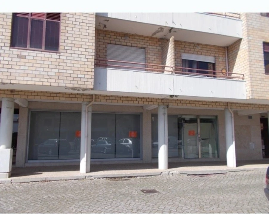 Loja para Venda em Cortegaça Foto 1