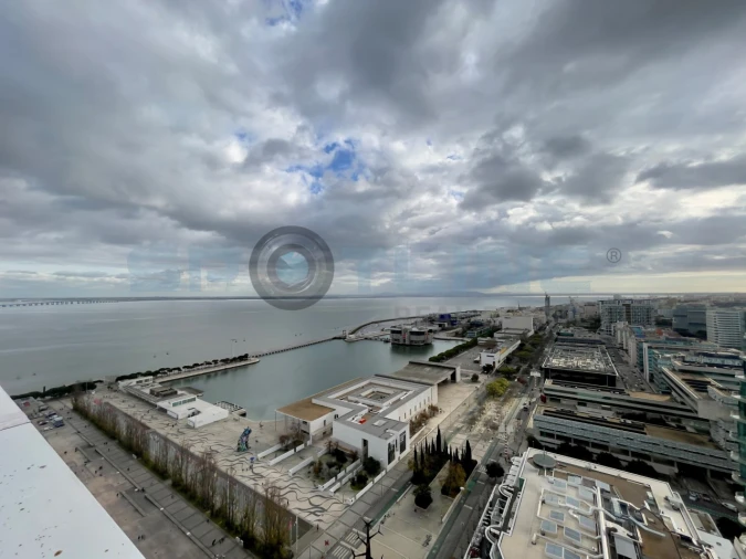 Apartamento T2 para Venda em Parque das Nações Foto 59