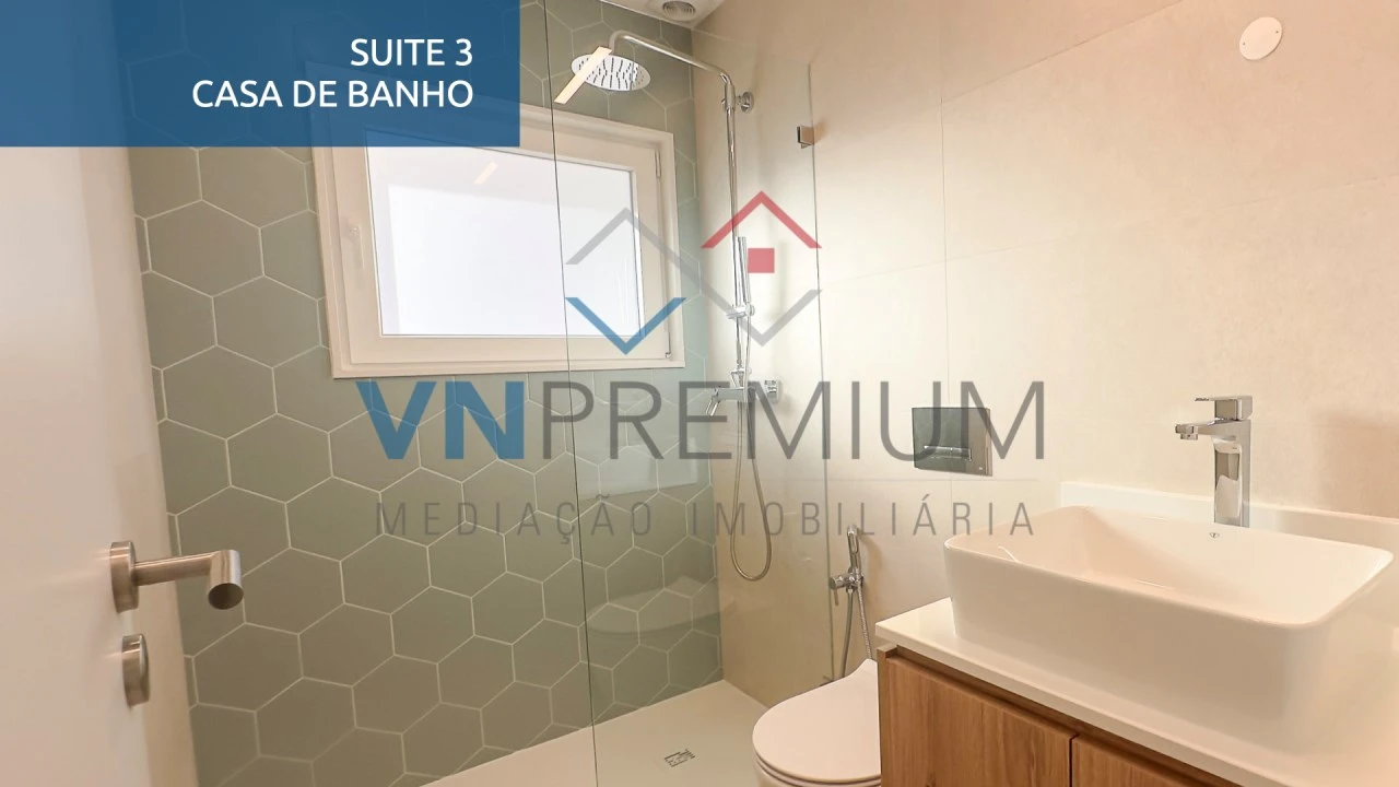 Moradia T4 para Venda em Carcavelos e Parede Foto 36