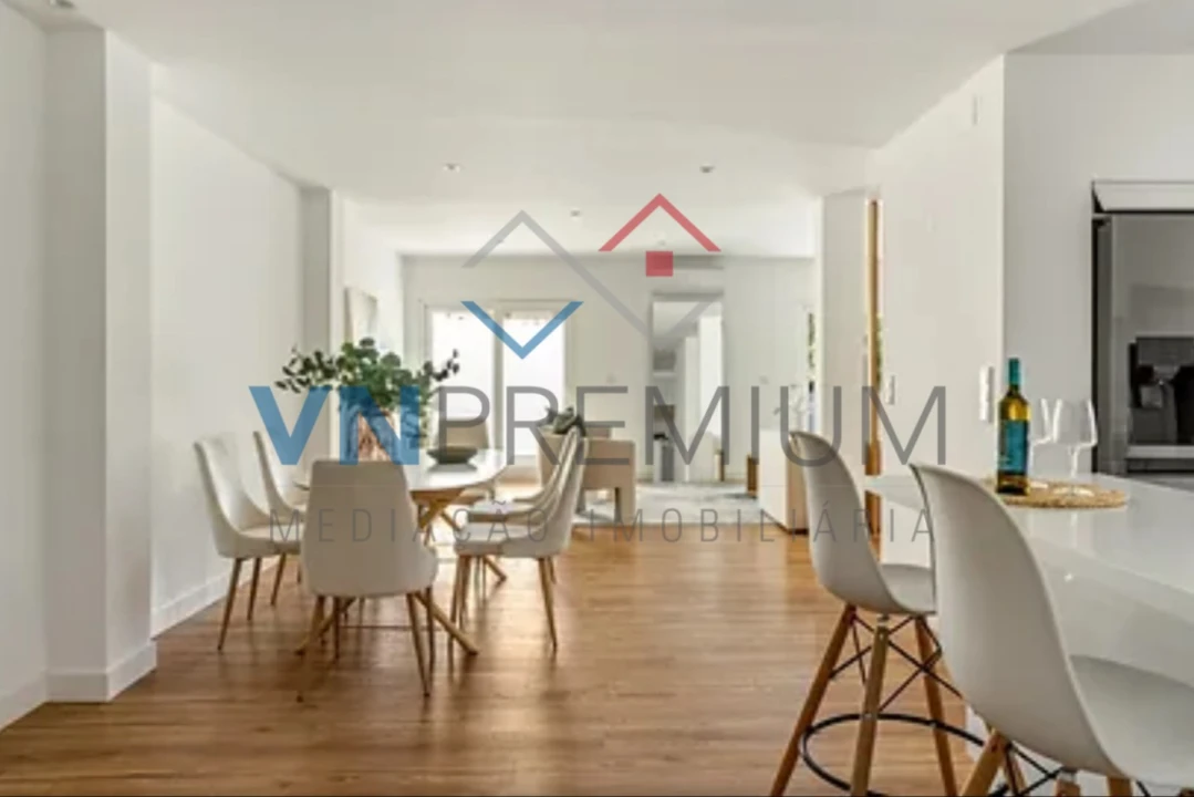 Moradia T4 para Venda em Carcavelos e Parede Foto 15