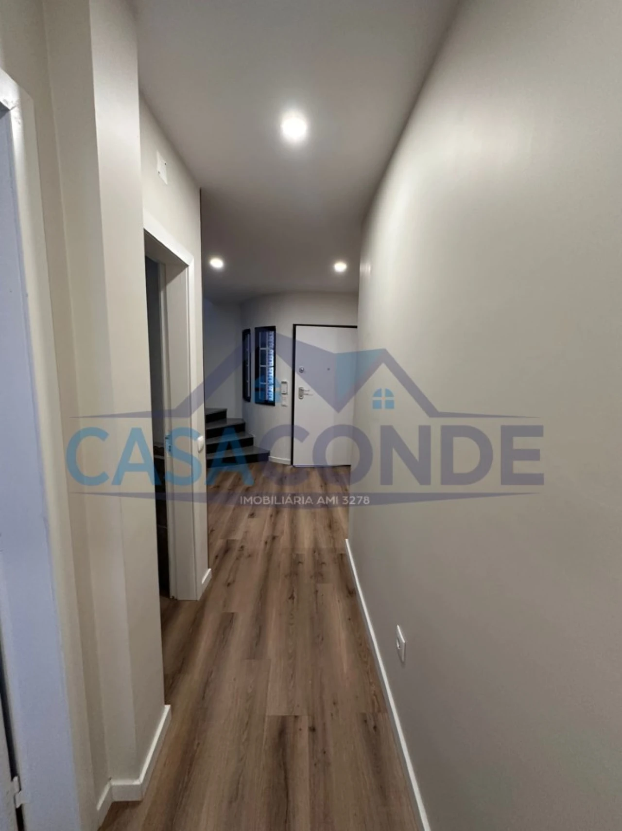 Moradia T4 para Venda em Fernao Ferro Foto 6