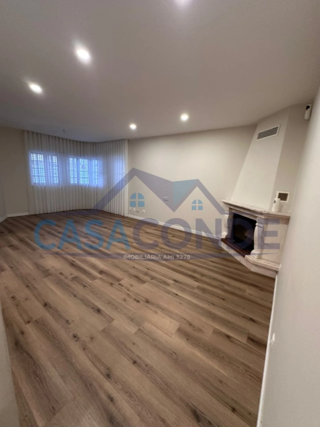 Moradia T4 para Venda em Fernao Ferro Foto 11