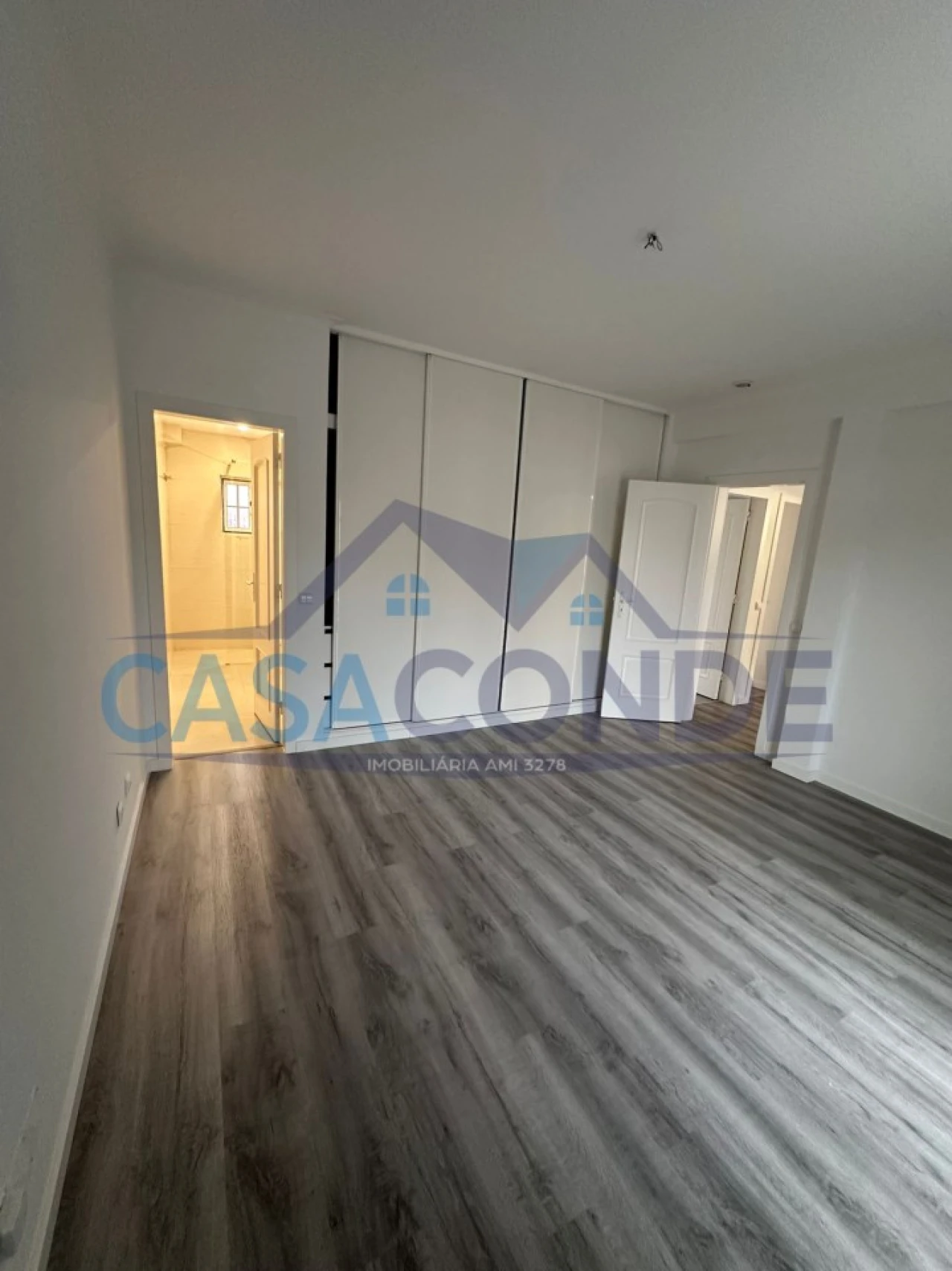 Moradia T4 para Venda em Fernao Ferro Foto 20