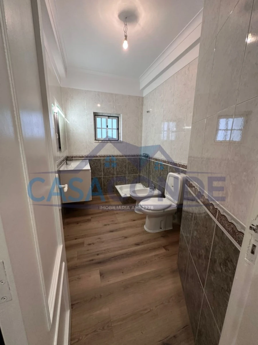 Moradia T4 para Venda em Fernao Ferro Foto 13