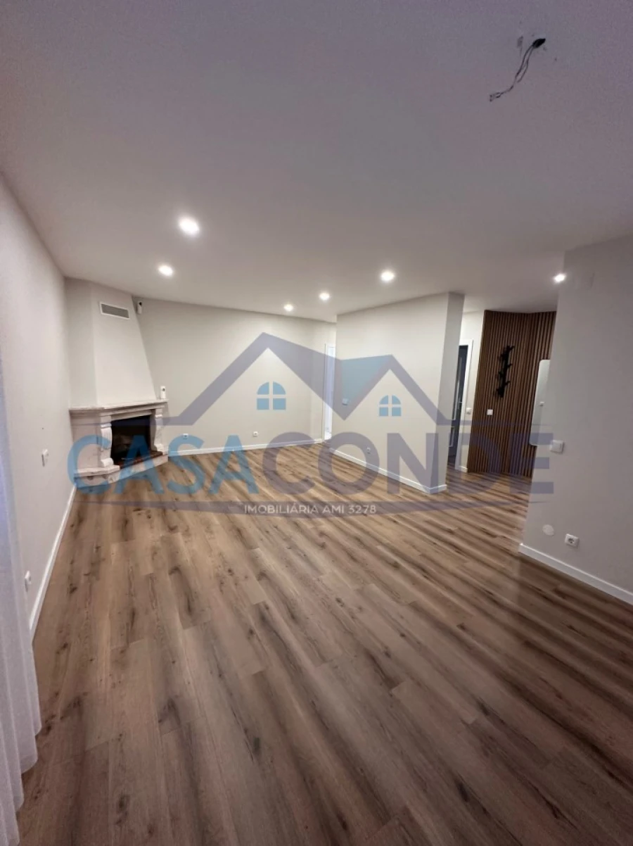 Moradia T4 para Venda em Fernao Ferro Foto 14