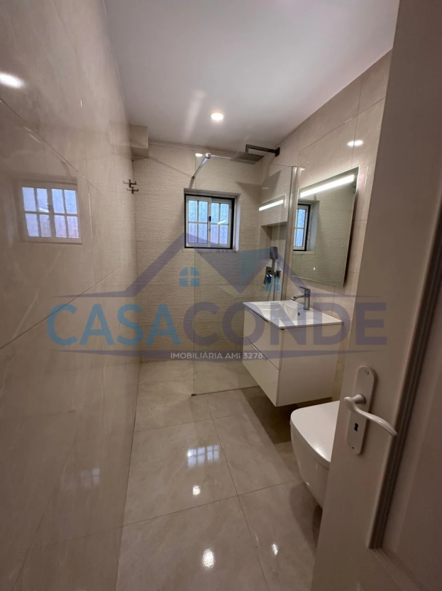 Moradia T4 para Venda em Fernao Ferro Foto 21