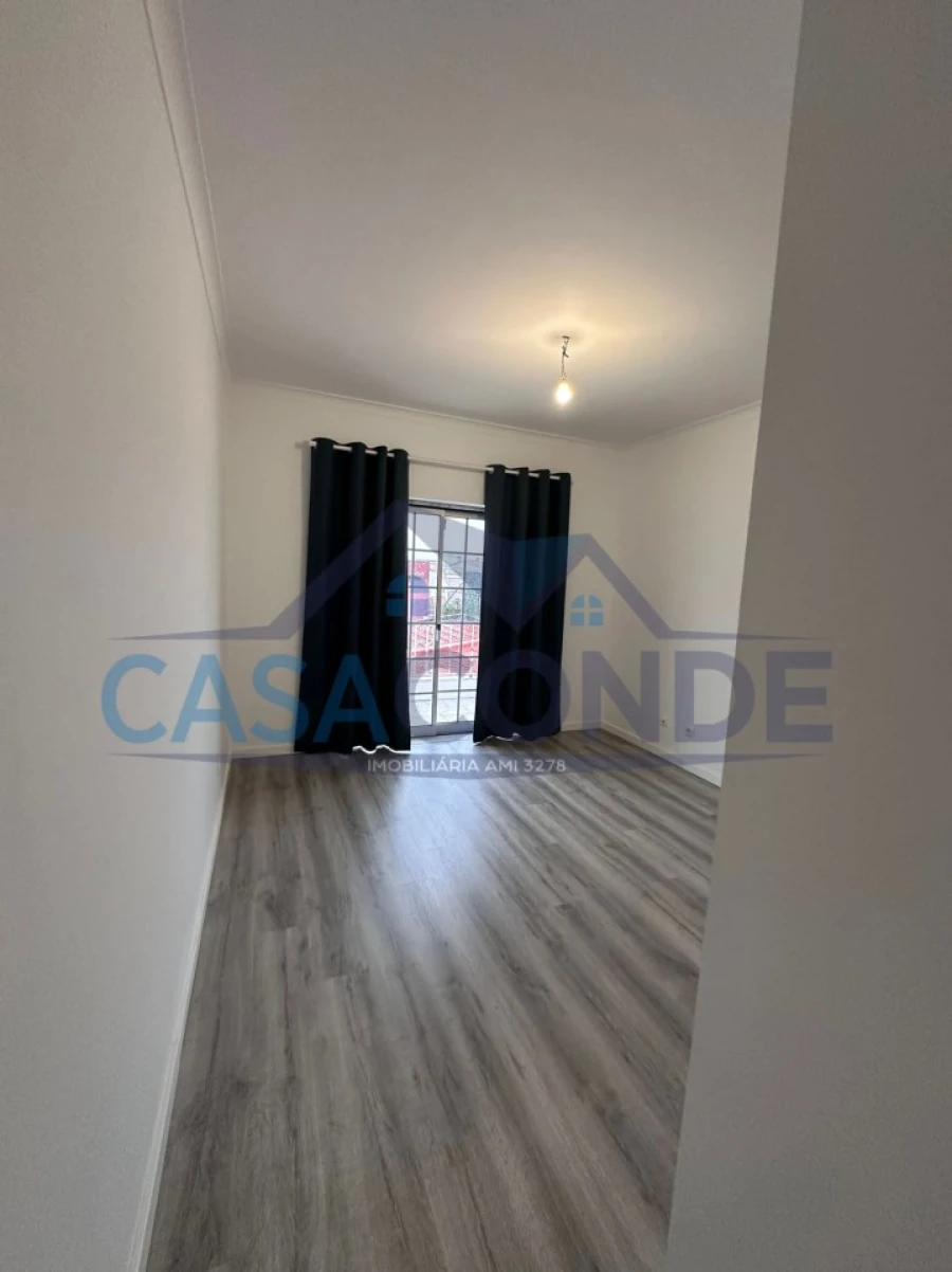 Moradia T4 para Venda em Fernao Ferro Foto 25