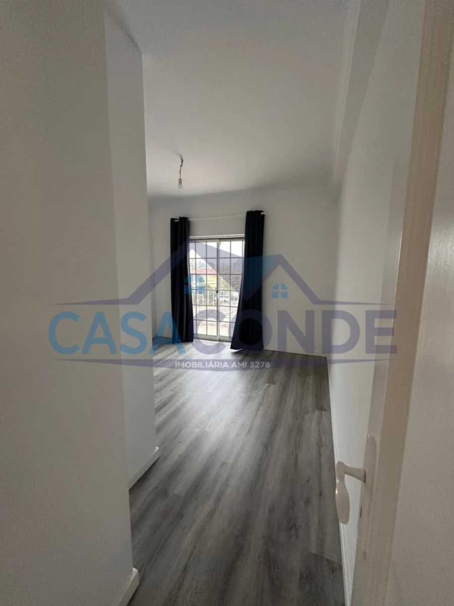 Moradia T4 para Venda em Fernao Ferro Foto 26