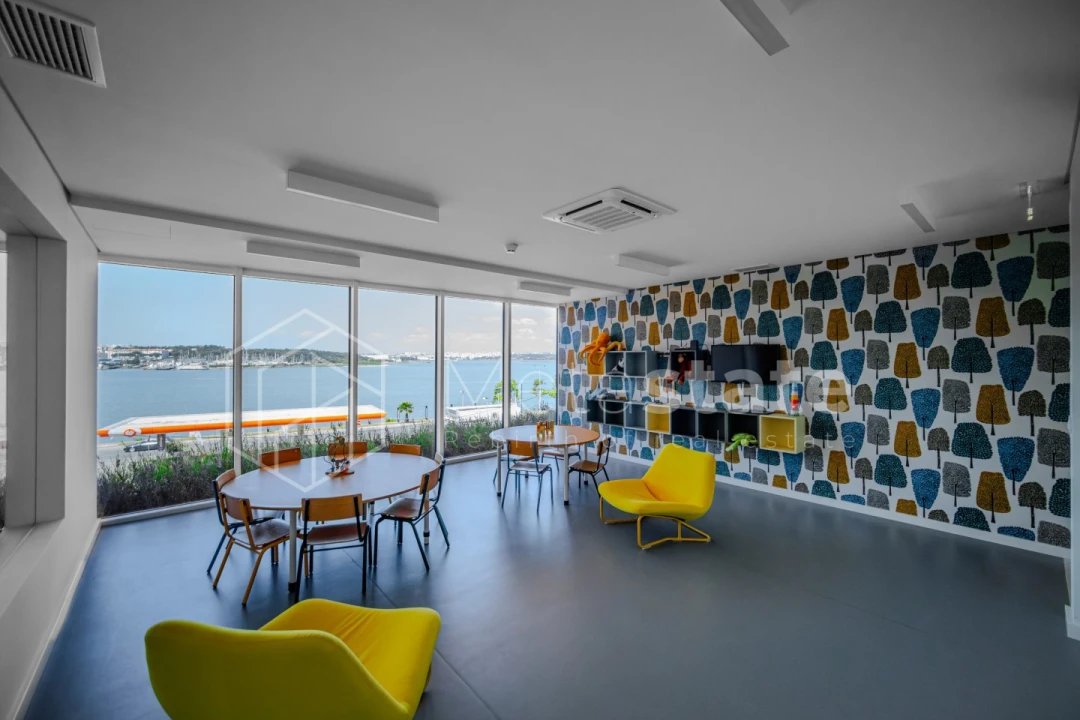 Apartamento T3 para Venda em Seixal, Arrentela e Aldeia de Paio Pires Foto 10