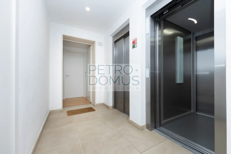 Apartamento T3 para Venda em Seixal, Arrentela e Aldeia de Paio Pires Foto 24