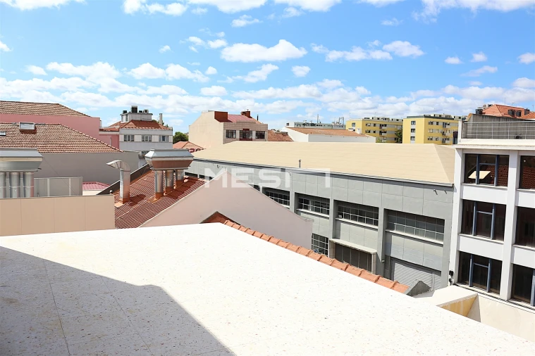 Apartamento T2 para Venda em Alvalade Foto 6