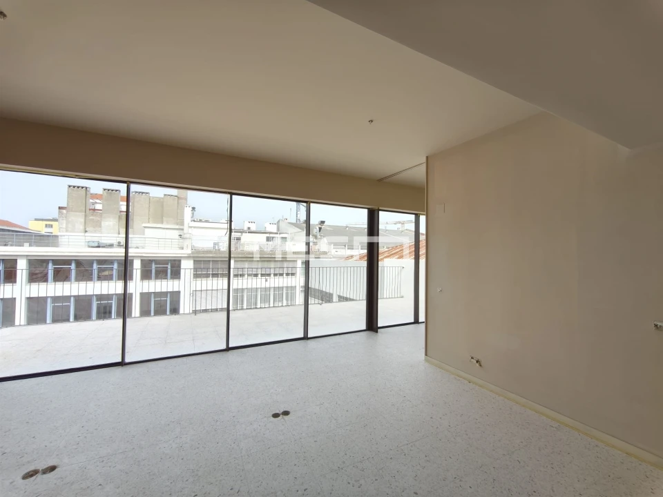 Apartamento T2 para Venda em Alvalade Foto 31