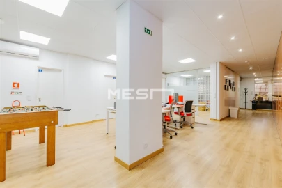 Escritório para Arrendamento em Lumiar