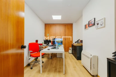 Escritório para Arrendamento em Lumiar