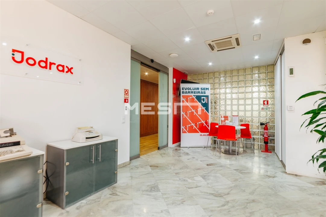 Escritório para Arrendamento em Lumiar Foto 1