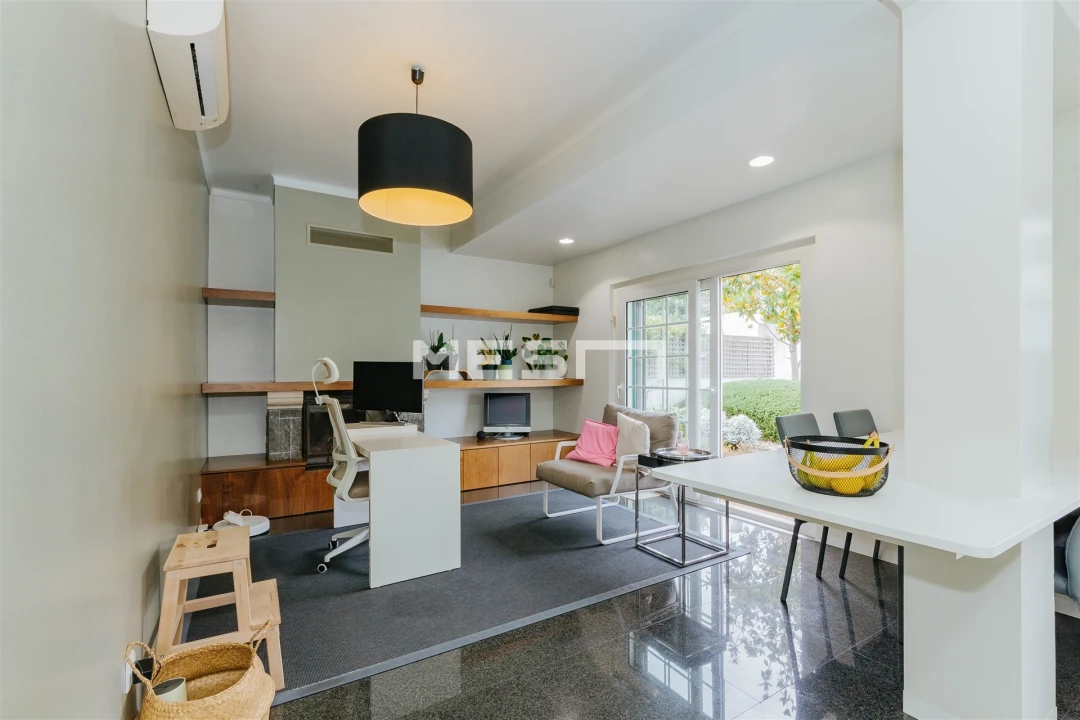 Moradia T4 para Venda em Alvalade Foto 5