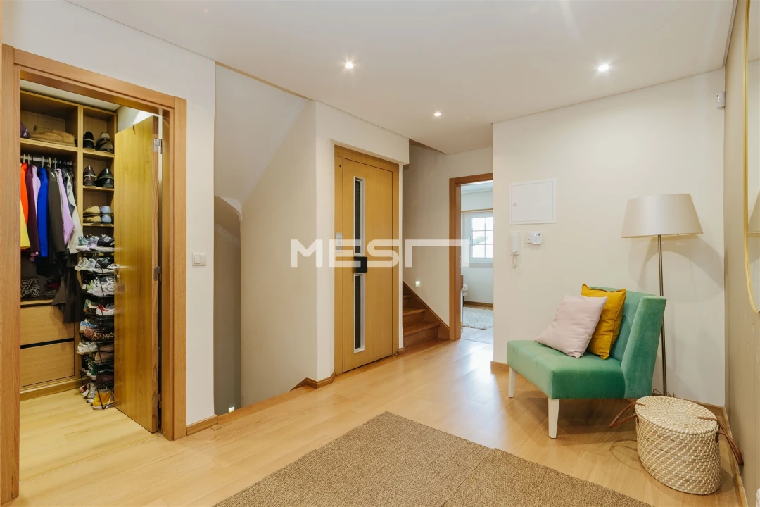 Moradia T4 para Venda em Alvalade Foto 16