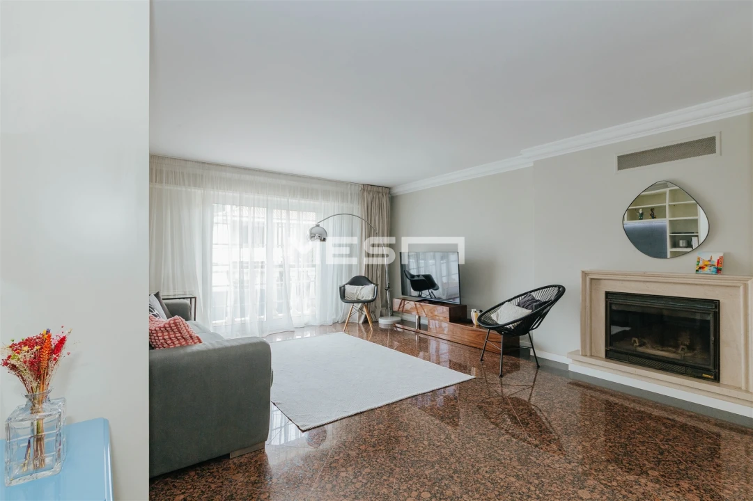 Moradia T4 para Venda em Alvalade Foto 10