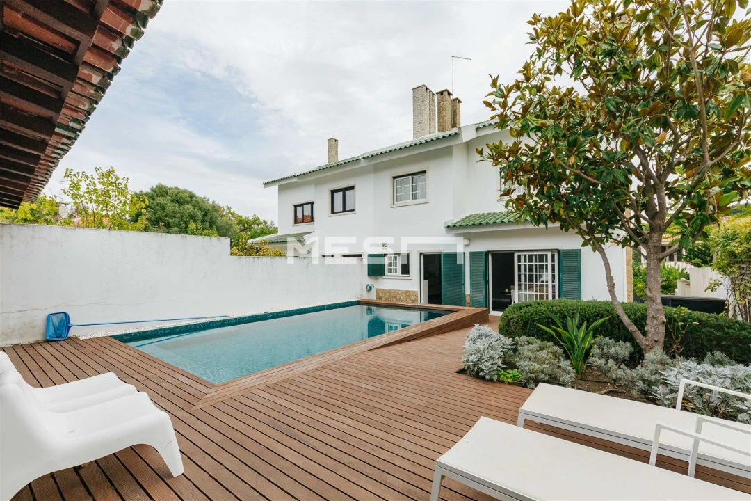 Moradia T4 para Venda em Alvalade Foto 2