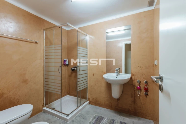 Moradia T4 para Venda em Alvalade Foto 27