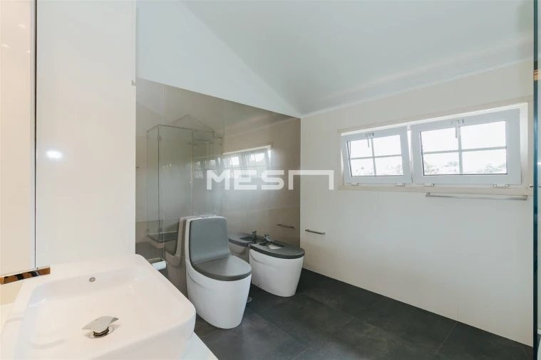 Moradia T4 para Venda em Alvalade Foto 21