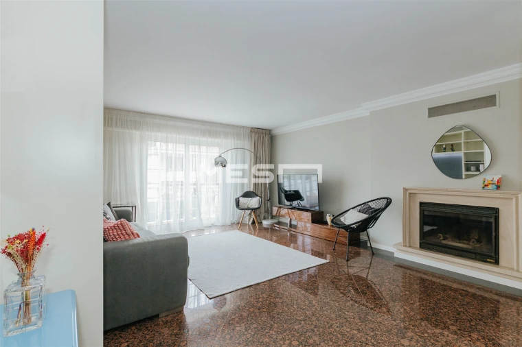 Moradia T4 para Venda em Alvalade Foto 10