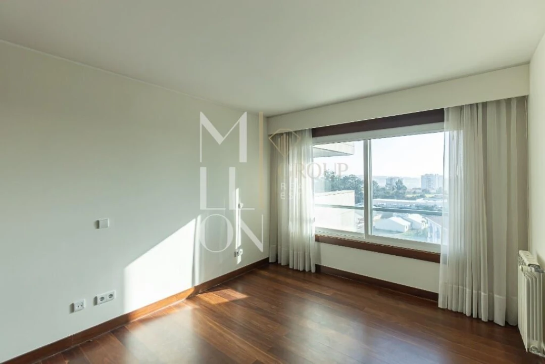 Apartamento T4 para Venda em Aldoar, Foz do Douro e Nevogilde Foto 11