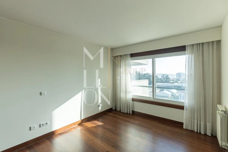 Apartamento T4 para Venda em Aldoar, Foz do Douro e Nevogilde Foto 11