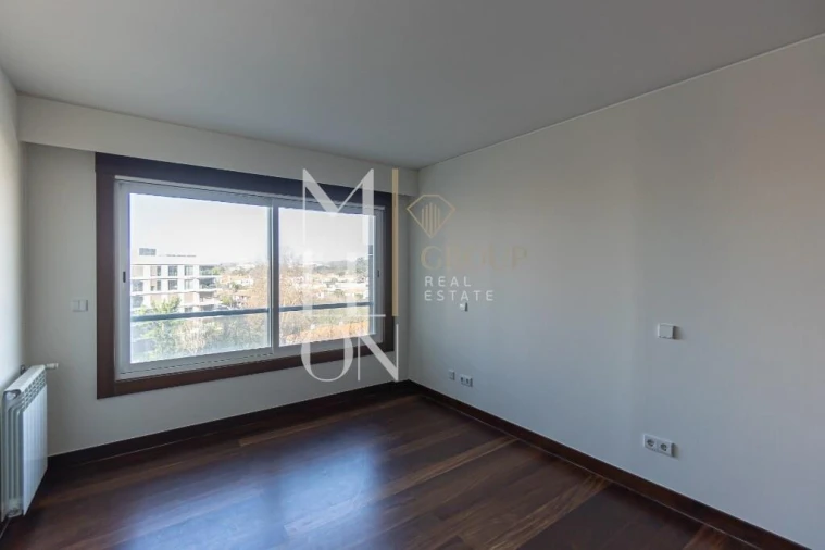 Apartamento T4 para Venda em Aldoar, Foz do Douro e Nevogilde Foto 14