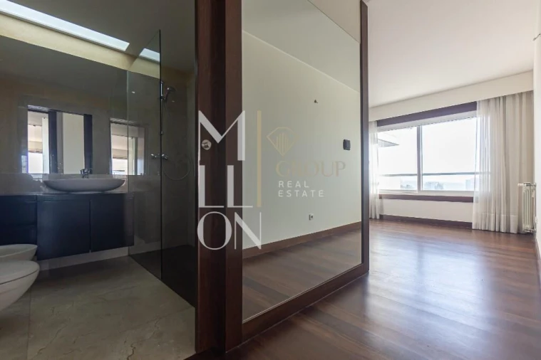 Apartamento T4 para Venda em Aldoar, Foz do Douro e Nevogilde Foto 9