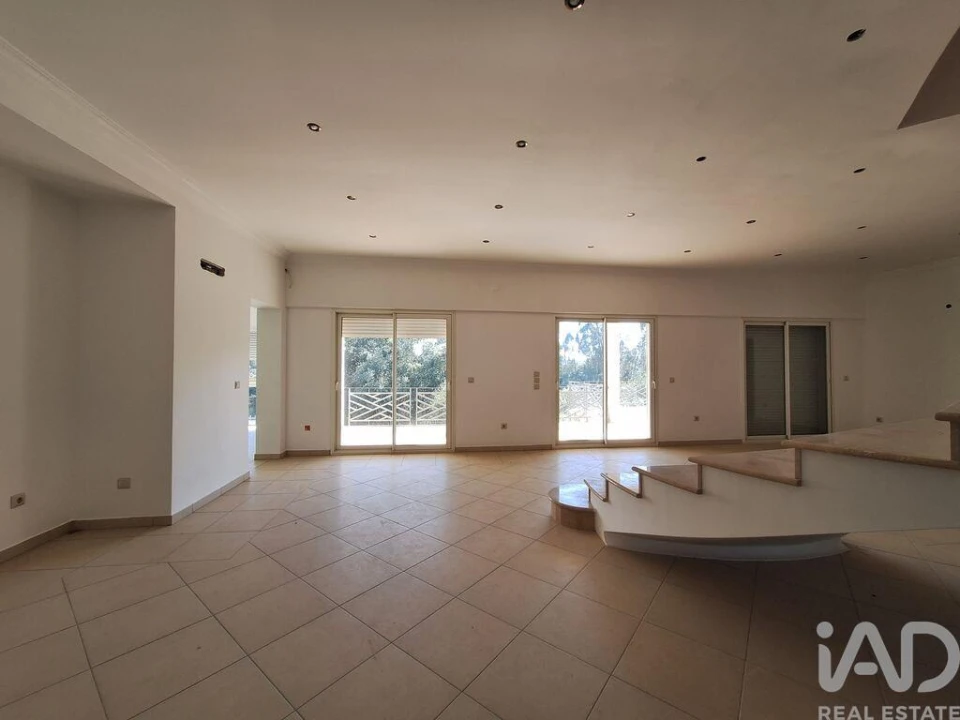 Moradia T4 para Venda em Além da Ribeira e Pedreira Foto 12