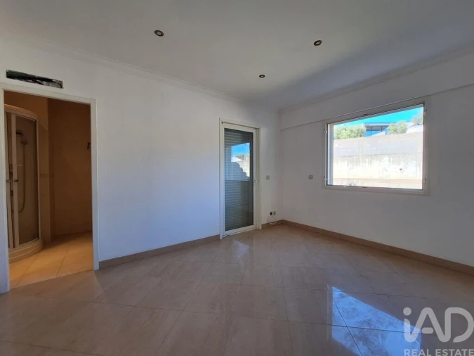 Moradia T4 para Venda em Além da Ribeira e Pedreira Foto 16