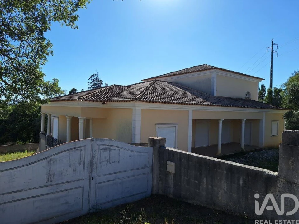 Moradia T4 para Venda em Além da Ribeira e Pedreira Foto 36