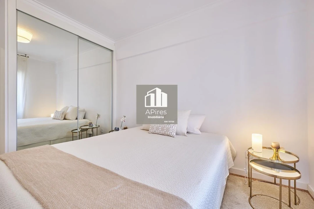 Apartamento T1 para Venda em Costa da Caparica Foto 5