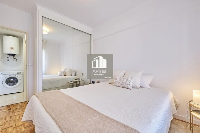Apartamento T1 para Venda em Costa da Caparica Foto 6