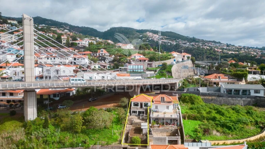 Moradia T2 para Venda em Funchal (São Pedro) Foto 3