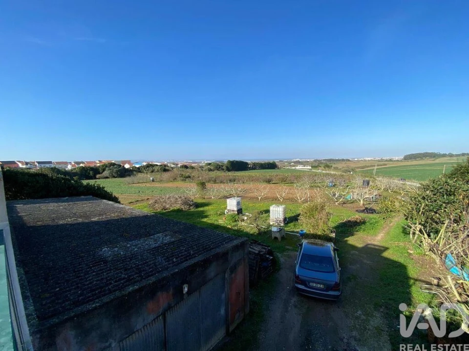 Moradia T3 para Venda em Atouguia da Baleia Foto 22