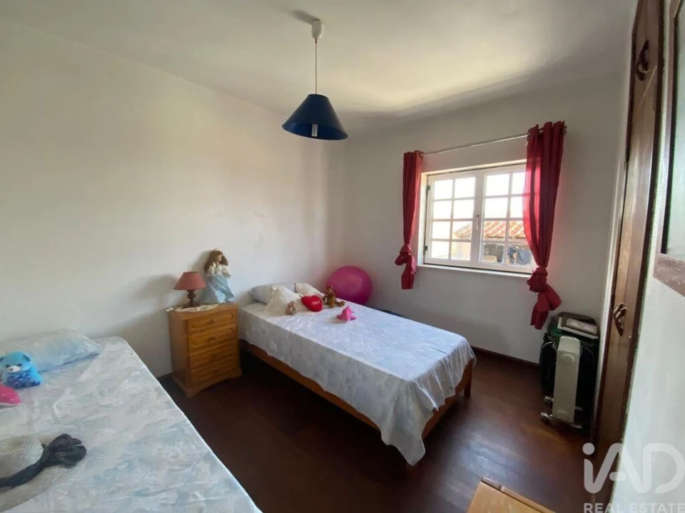 Moradia T3 para Venda em Atouguia da Baleia Foto 10