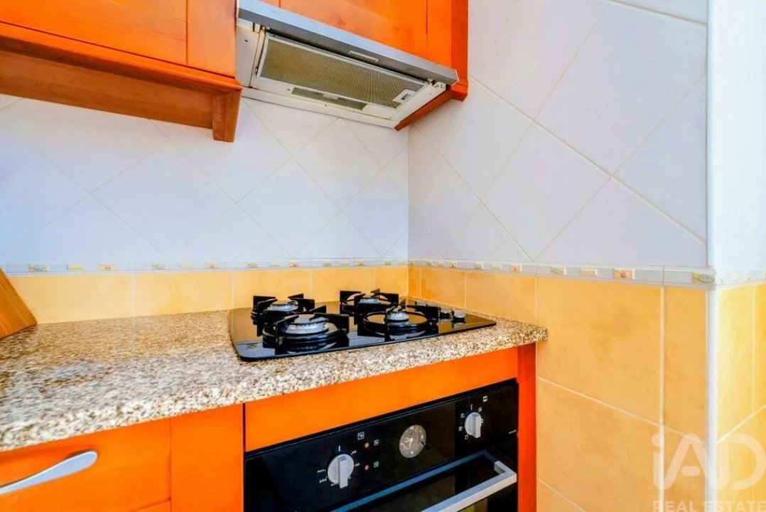 Apartamento T2 para Venda em Quarteira Foto 27