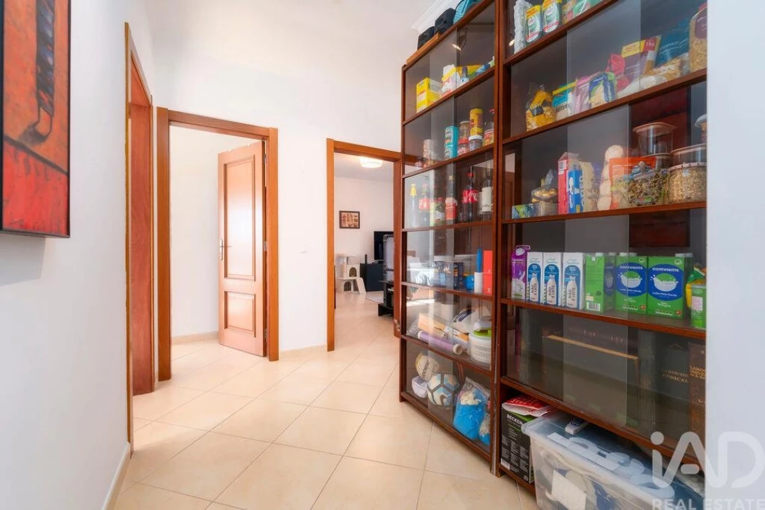 Apartamento T2 para Venda em Quarteira Foto 10