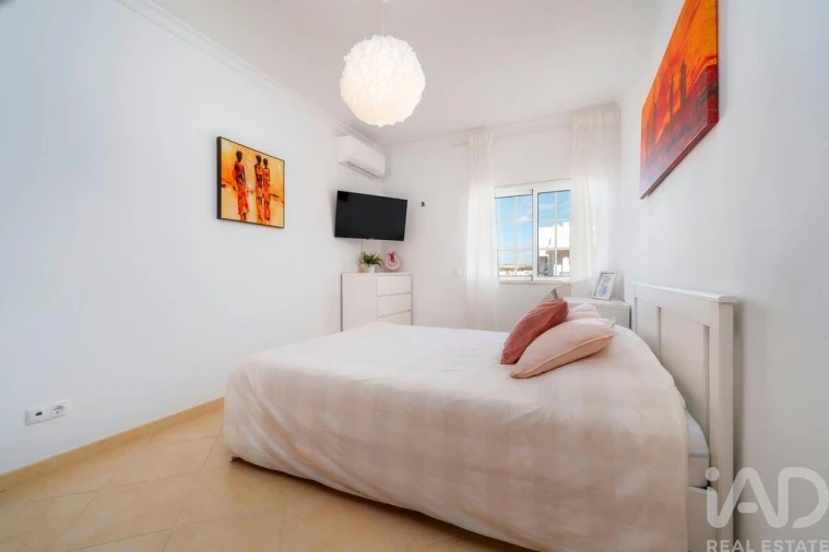 Apartamento T2 para Venda em Quarteira Foto 21