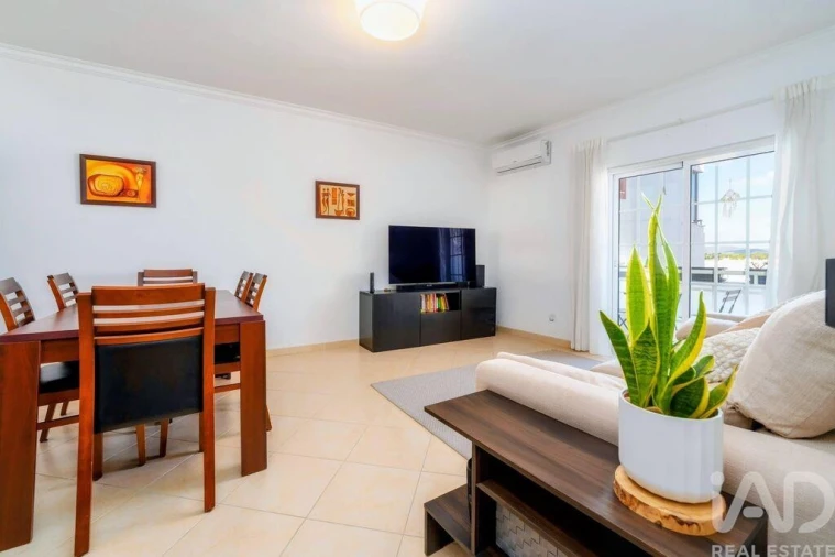 Apartamento T2 para Venda em Quarteira Foto 6