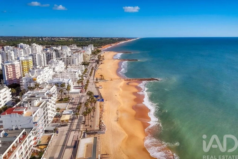 Apartamento T2 para Venda em Quarteira Foto 33