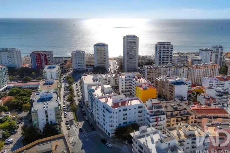 Apartamento T2 para Venda em Quarteira Foto 35