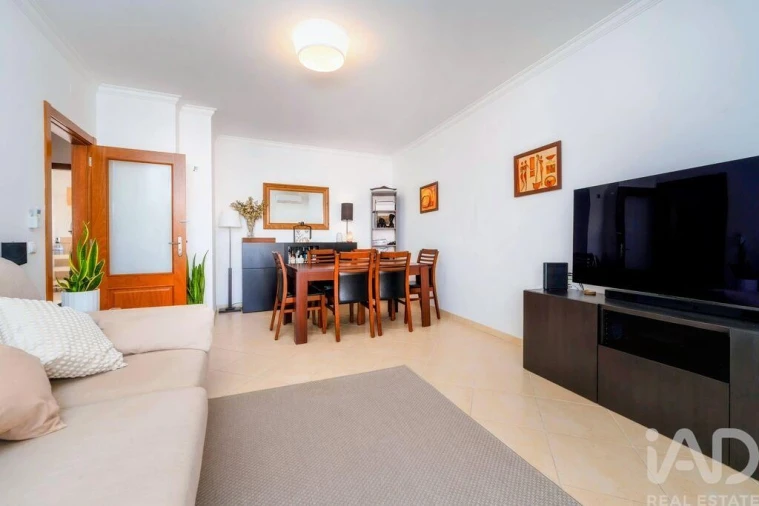 Apartamento T2 para Venda em Quarteira Foto 8