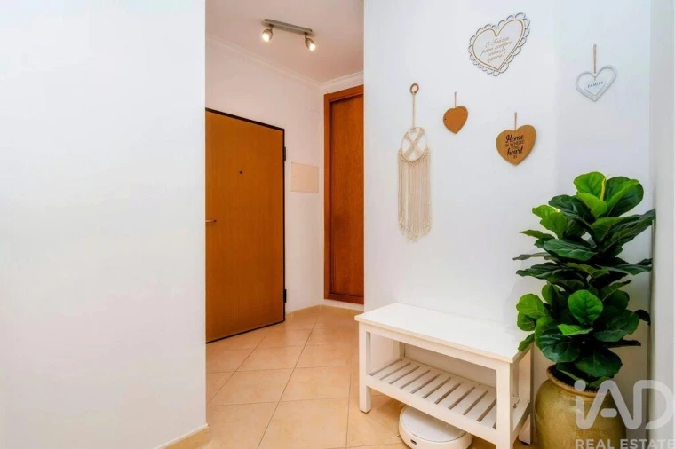 Apartamento T2 para Venda em Quarteira Foto 2