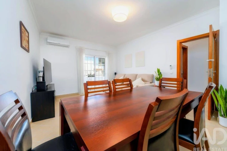 Apartamento T2 para Venda em Quarteira Foto 9