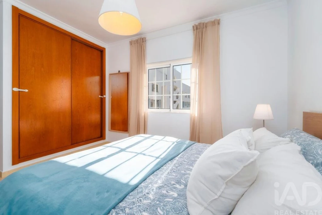 Apartamento T2 para Venda em Quarteira Foto 14